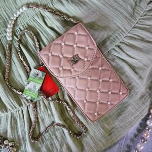 NWT Badgley Mischka Pearl Phone Case with Card Holder Insert quilted Crossbody